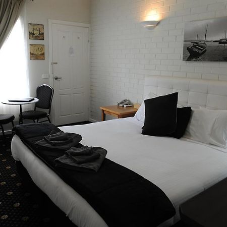 Norwood House Motel & Receptions Mornington Buitenkant foto