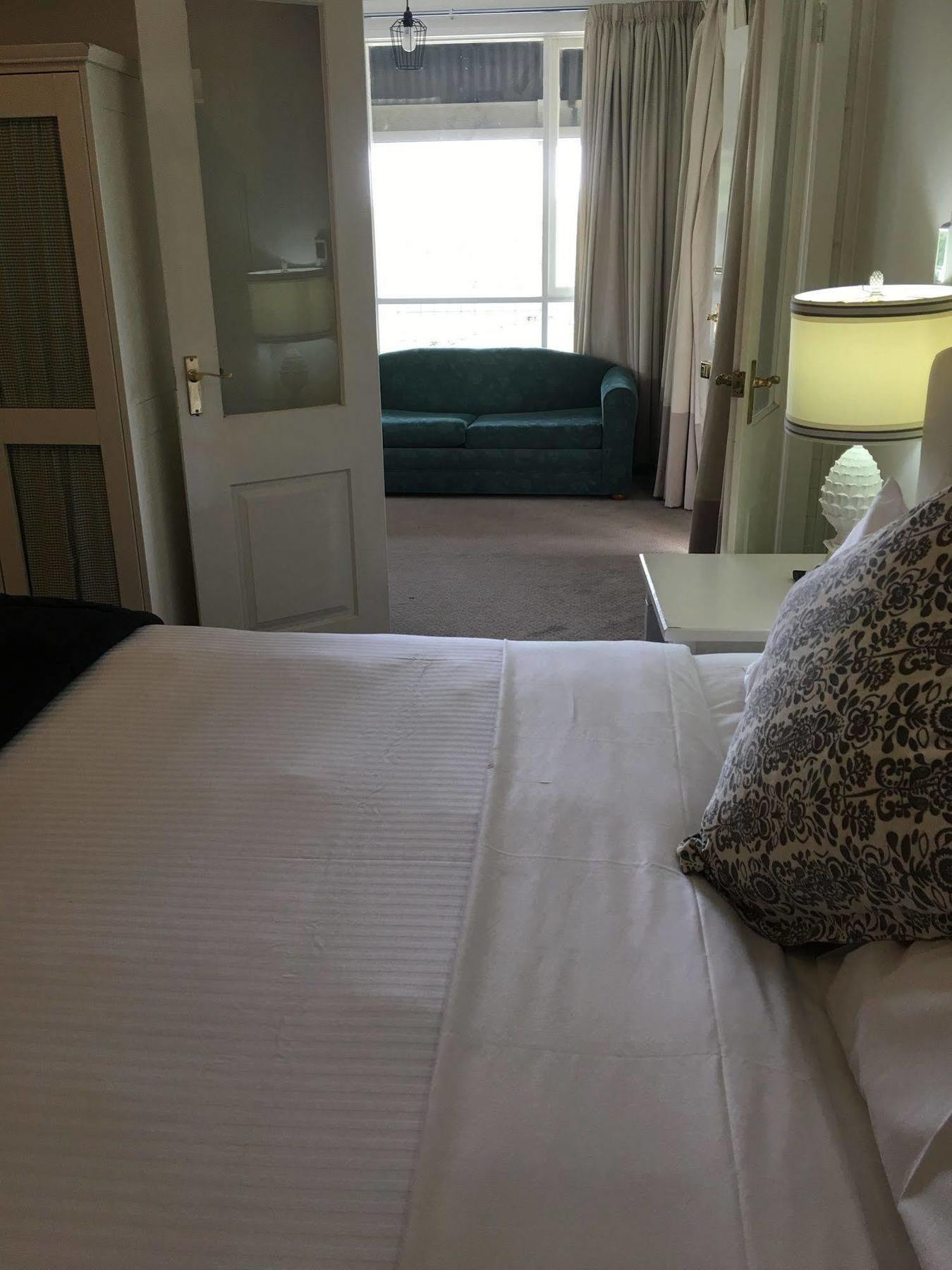 Norwood House Motel & Receptions Mornington Buitenkant foto