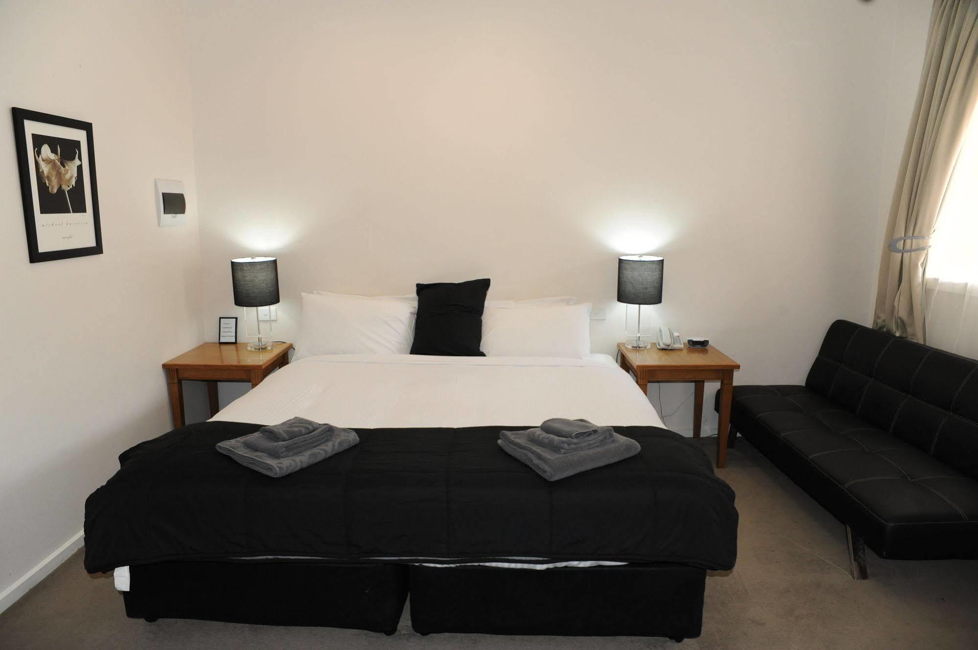 Norwood House Motel & Receptions Mornington Buitenkant foto