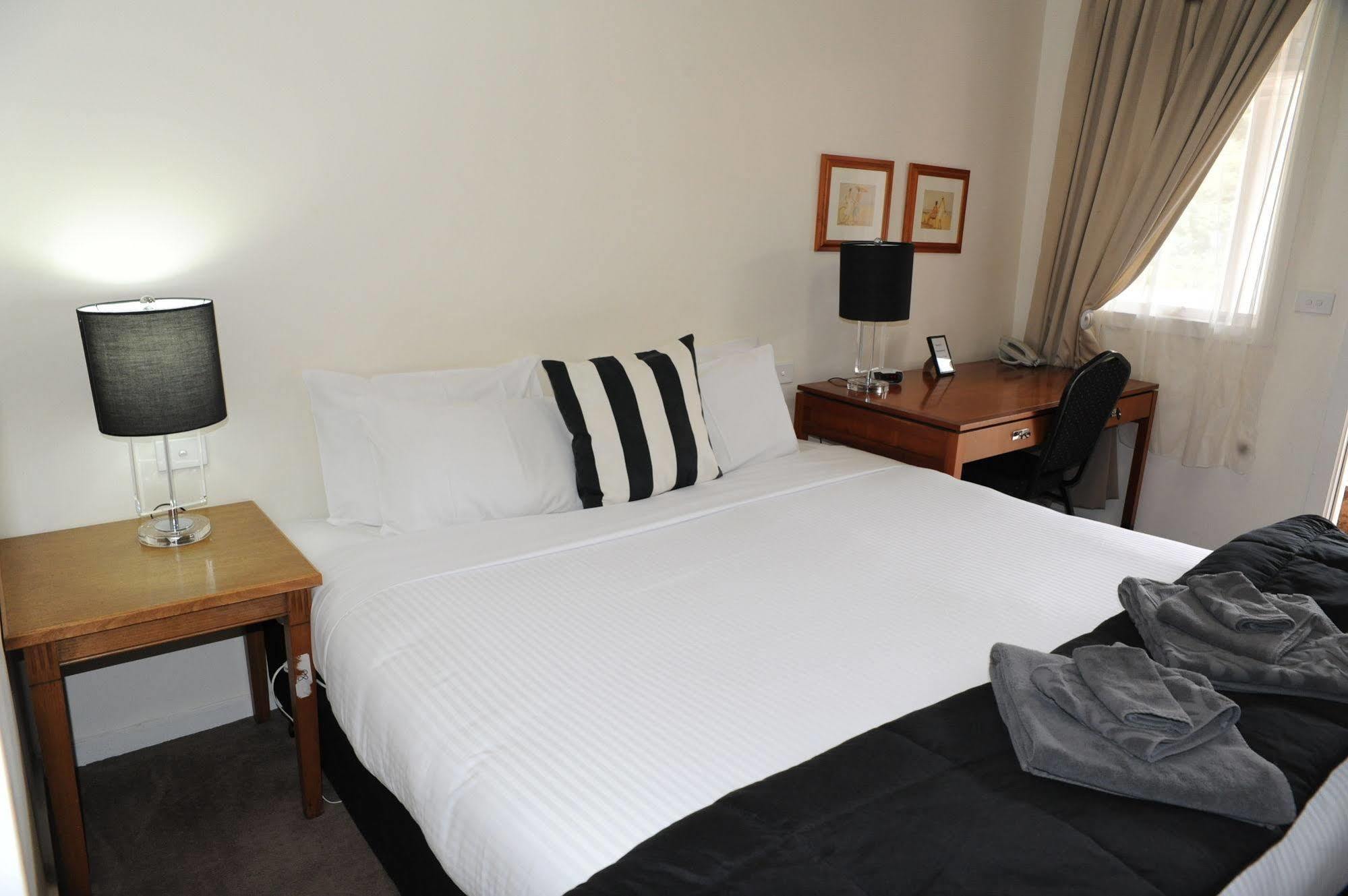 Norwood House Motel & Receptions Mornington Buitenkant foto