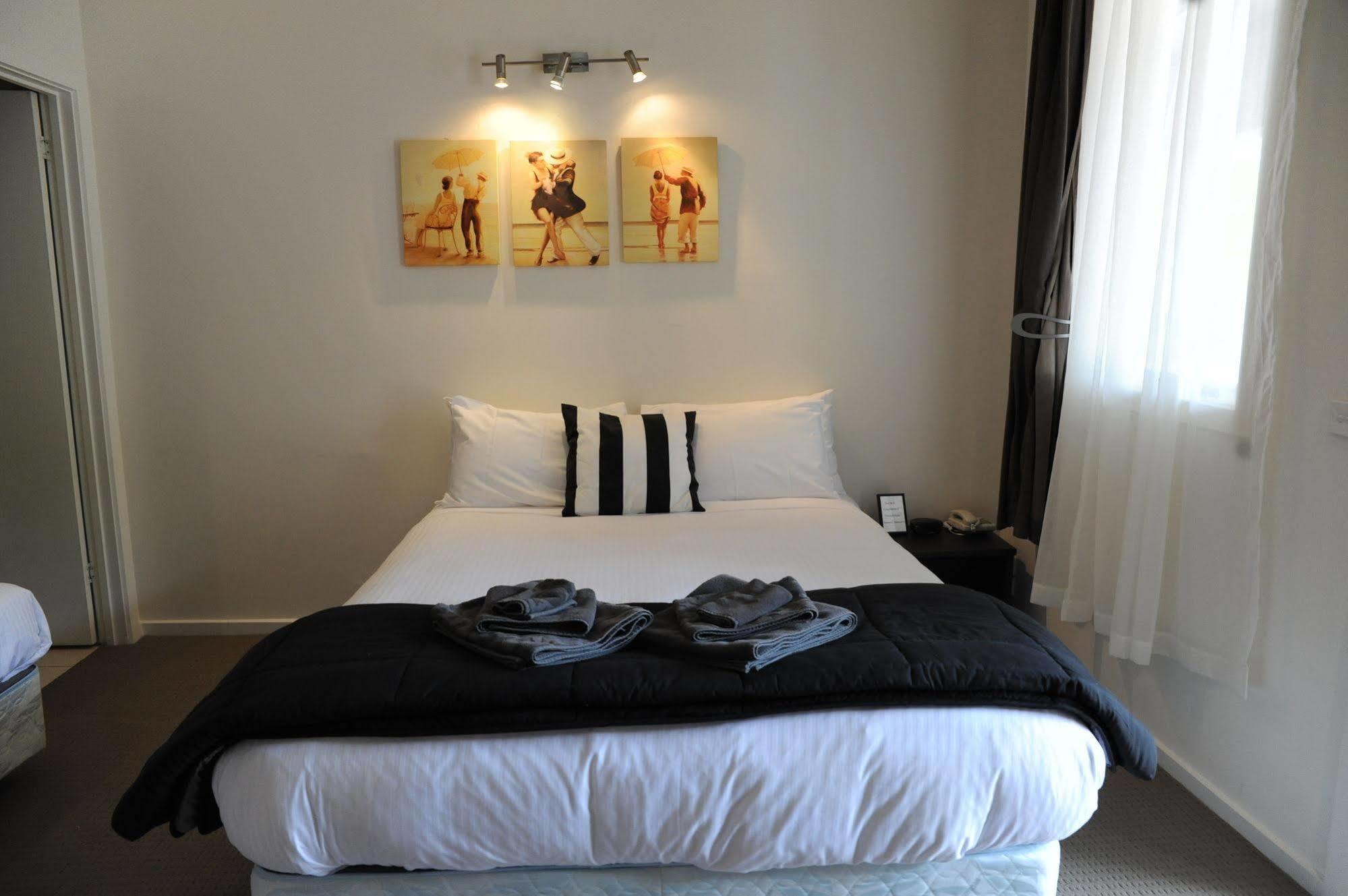 Norwood House Motel & Receptions Mornington Buitenkant foto