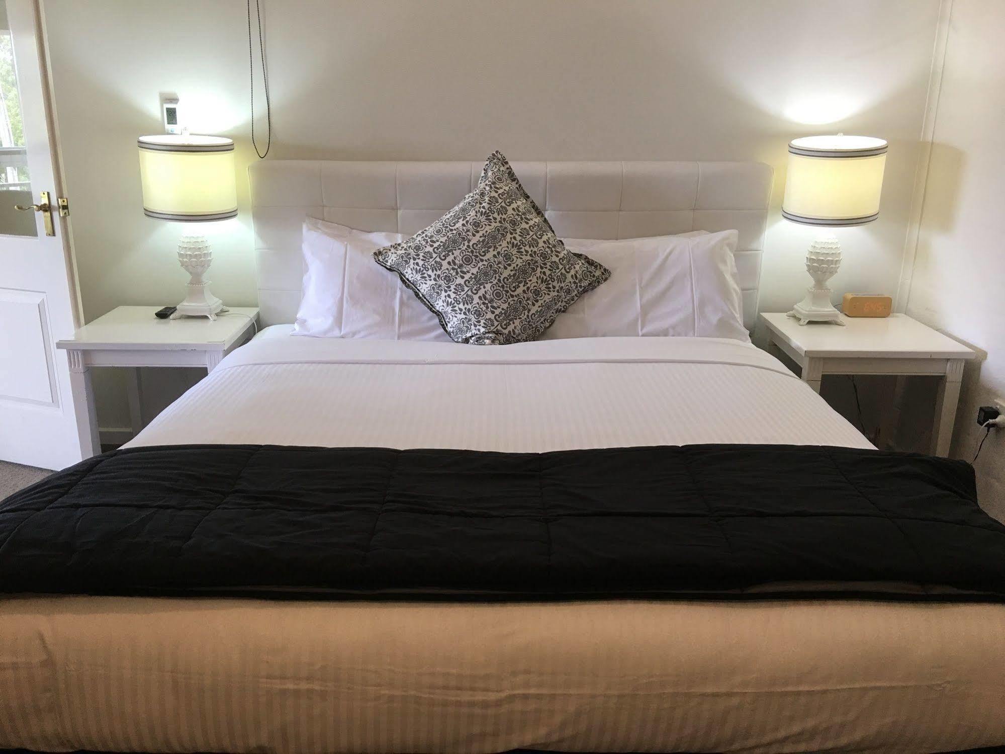 Norwood House Motel & Receptions Mornington Buitenkant foto